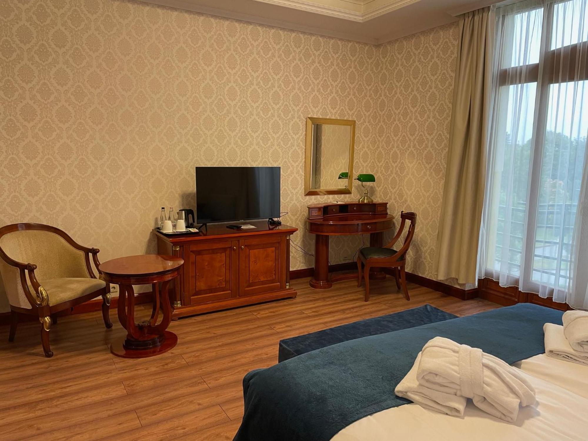 Hotel Golden Palace God Ngoại thất bức ảnh